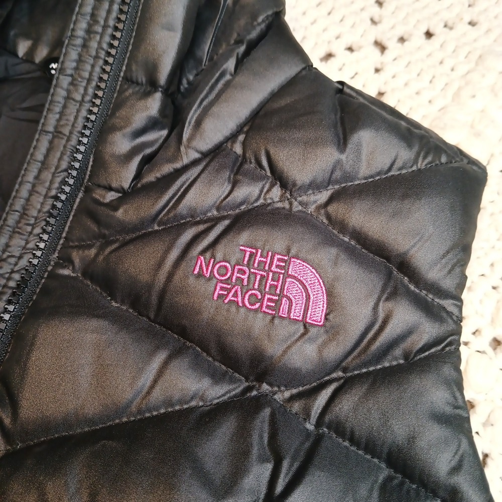 The North Face 550 Goose‎ Down Pink Ribbon Womens XS Vest Quilted Outdoor Cancer - Picture 5 of 13